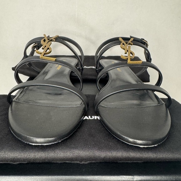 CASSANDRA LEATHER WITH GOLD EMBLEM HARDWARE IN BLACK SANDALS. - Picture 4 of 11